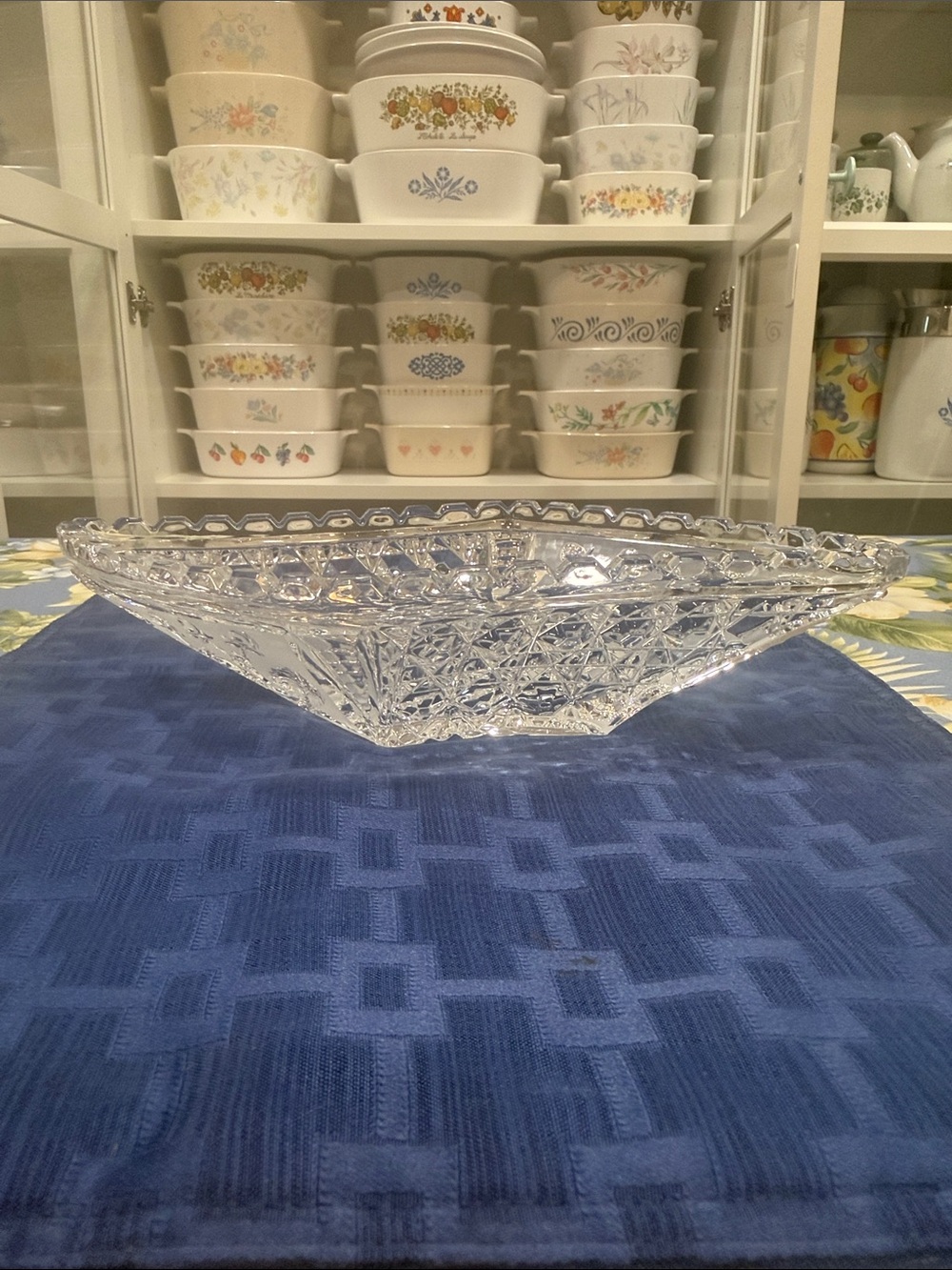 Clear Crystal Cut Serving Bowl - Elegant White-Clear Centerpiece